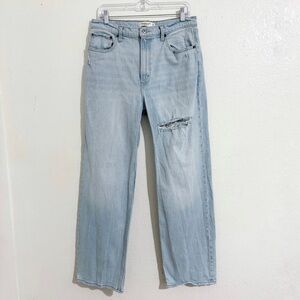 Abercrombie &‎ Fitch High Rise 90s Relaxed Jean in Light Blue Destroy